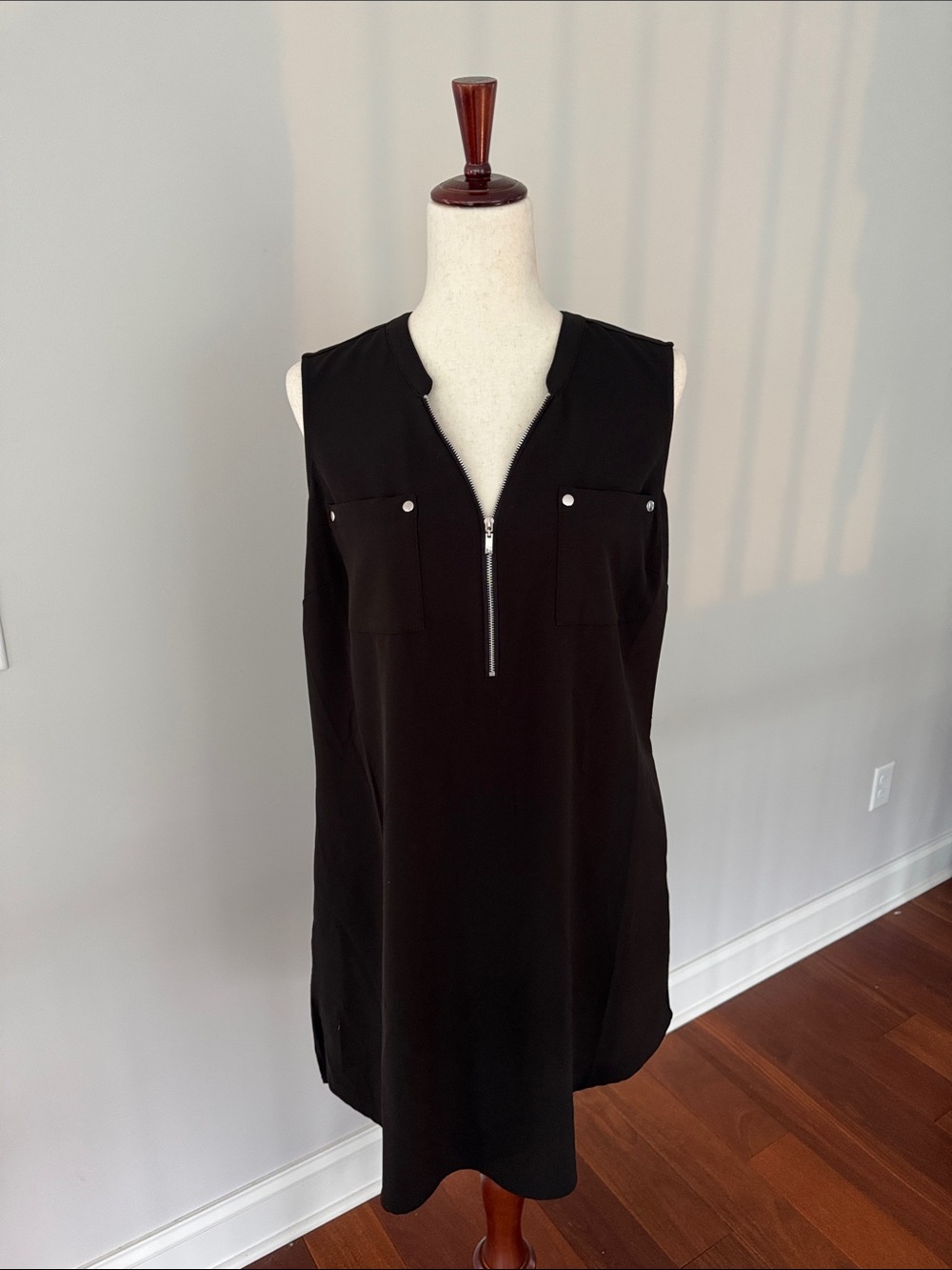 New York & Company Black Sleeveless Zip-Front Shift Dress